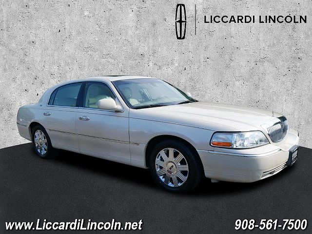 2003 Lincoln Town Car Cartier 
