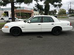 2000 Ford Crown Victoria LX 