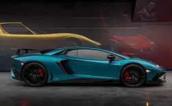 2017 Lamborghini Aventador  