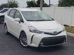 2017 Toyota Prius v Five 