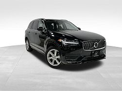 2021 Volvo XC90 T6 Momentum 