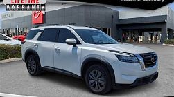 2022 Nissan Pathfinder SV 