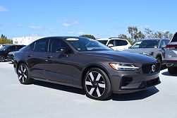 2024 Volvo S60 T8 Ultimate Dark Theme