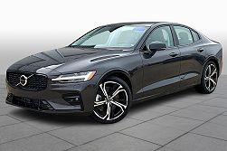 2024 Volvo S60 B5 Plus Dark Theme