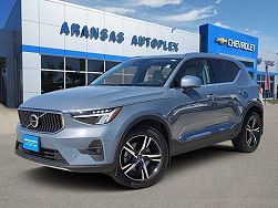 2023 Volvo XC40 B5 Plus Bright Theme