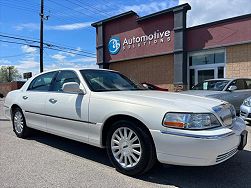 2003 Lincoln Town Car Executive 