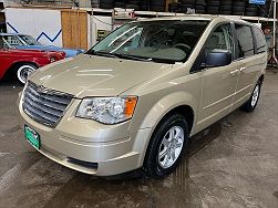 2010 Chrysler Town & Country LX 