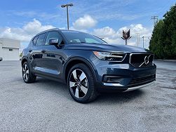 2021 Volvo XC40 T5 Momentum 