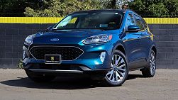 2020 Ford Escape Titanium 