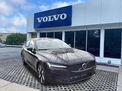 2024 Volvo S60 T8 Plus Dark Theme
