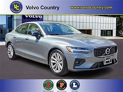 2021 Volvo S60 T5 Momentum 