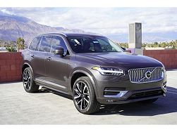 2023 Volvo XC90 B6 Plus 