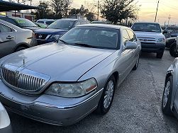 2004 Lincoln Town Car Ultimate 