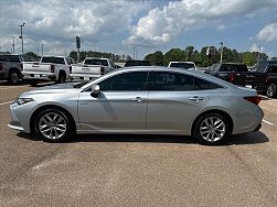 2021 Toyota Avalon XLE 