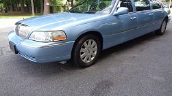 2004 Lincoln Town Car Executive 