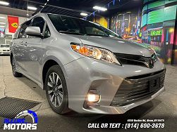 2018 Toyota Sienna XLE 