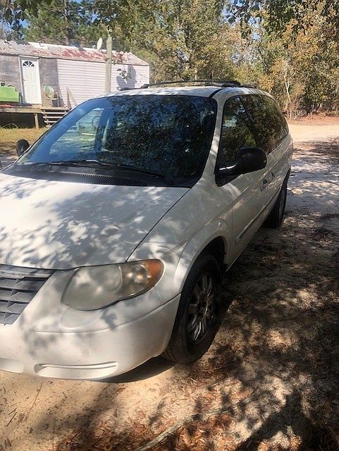 2005 Chrysler Town & Country Touring 