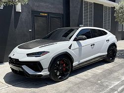 2023 Lamborghini Urus Performante 
